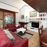Azalea By Interhome بورتو فالترافاغليا