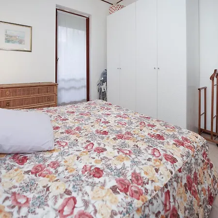 Azalea By Interhome Nyaraló Porto Valtravaglia