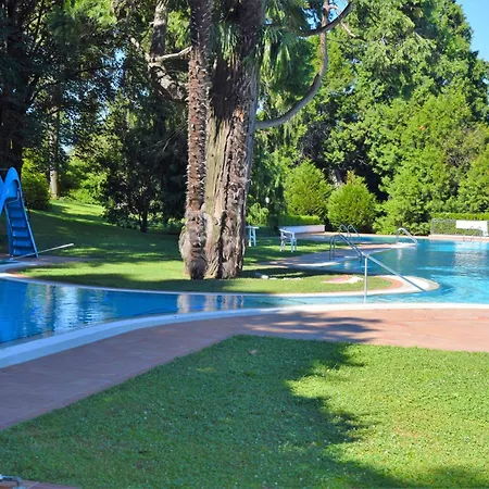 Nyaraló Azalea By Interhome Porto Valtravaglia